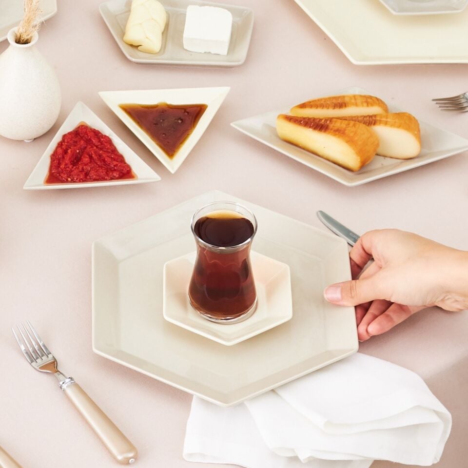 Karaca New Puzzle 32 Parça 6 Kişilik Porselen Kahvaltı Servis Seti