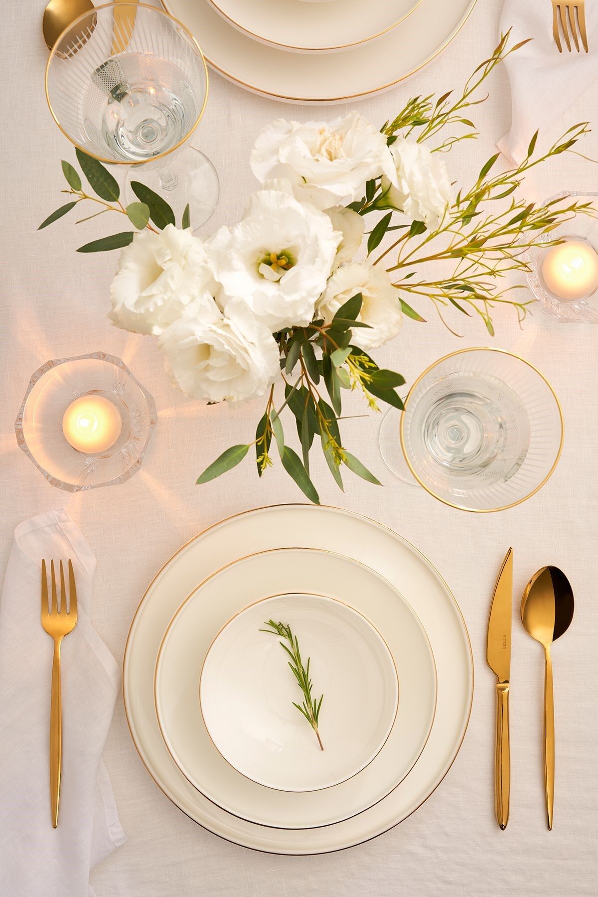 Emsan Fine Bone Freya 18 Parça 6 Kişilik Yuvarlak Yemek Takımı Gold