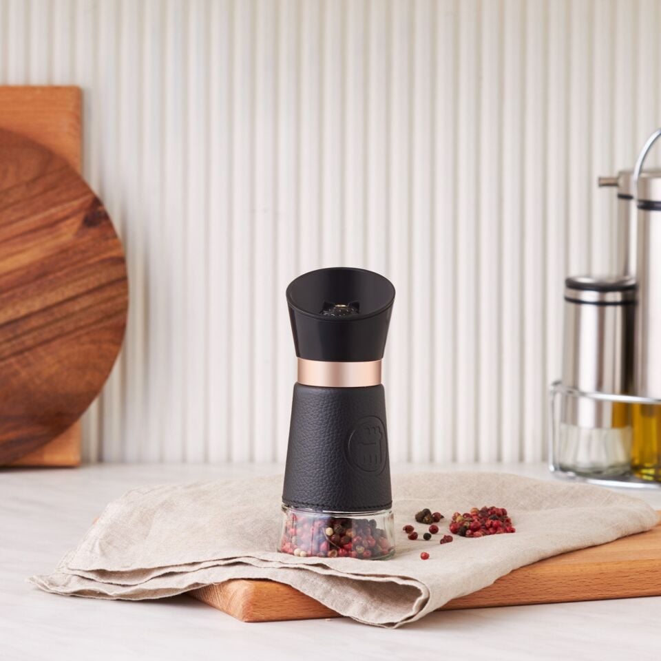 Latin Deri Baharat Değirmeni