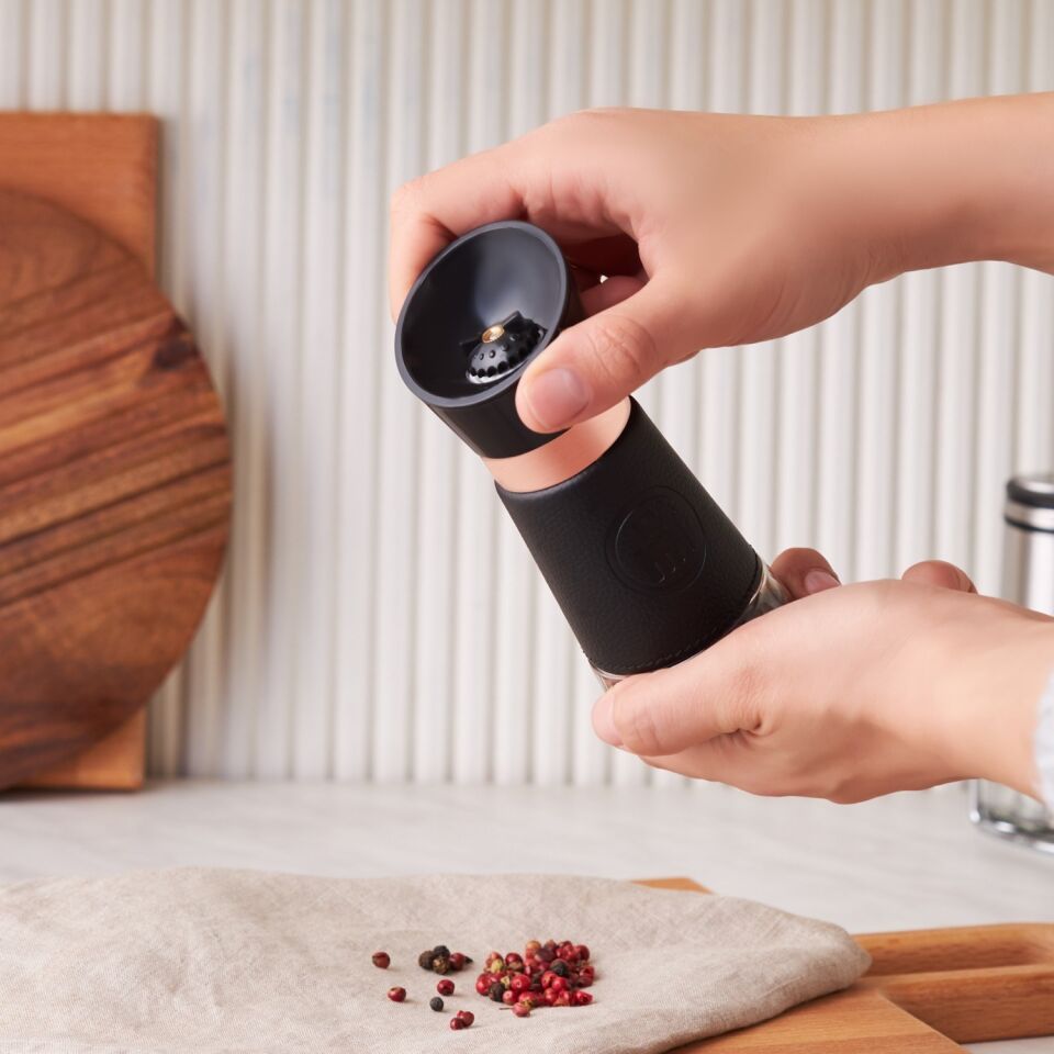 Latin Deri Baharat Değirmeni